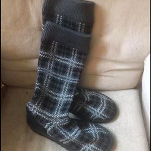Brand new UGG knit sweater boots